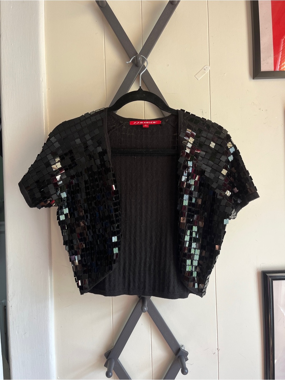 J.J Basica Sequin Cropped Open-Front Top